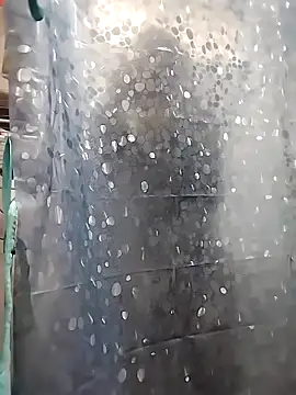 Lale-Adrian online show from December 4, 2025, 9:03 pm