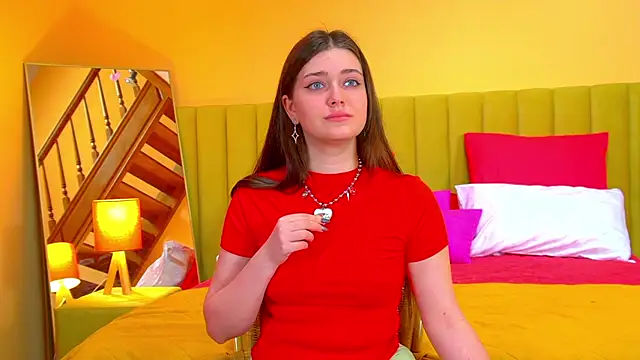 JessicaJewells online show from April 1, 2026, 6:26 am