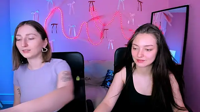 eva smiith  online show from March 19, 2026, 6:46 am