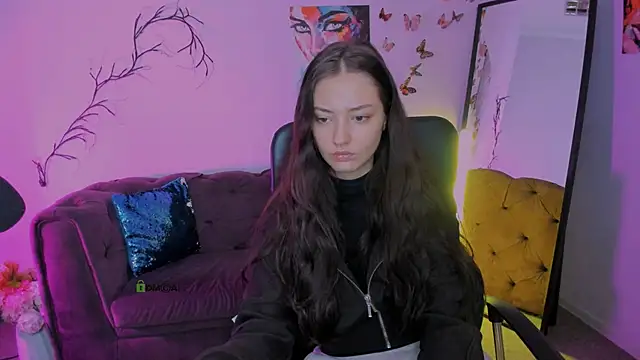 eva smiith  online show from January 15, 2026, 6:39 am