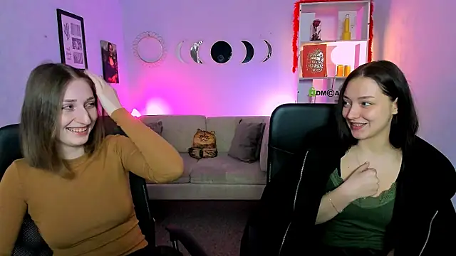 eva smiith  online show from April 23, 2026, 5:47 am