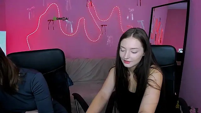 eva smiith  online show from March 13, 2026, 6:51 am