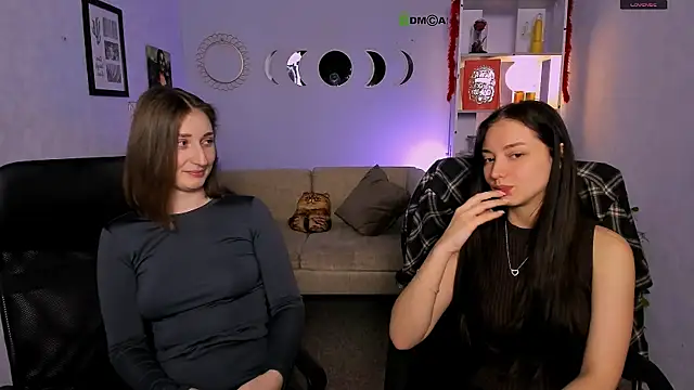 eva smiith  online show from April 20, 2026, 5:54 am