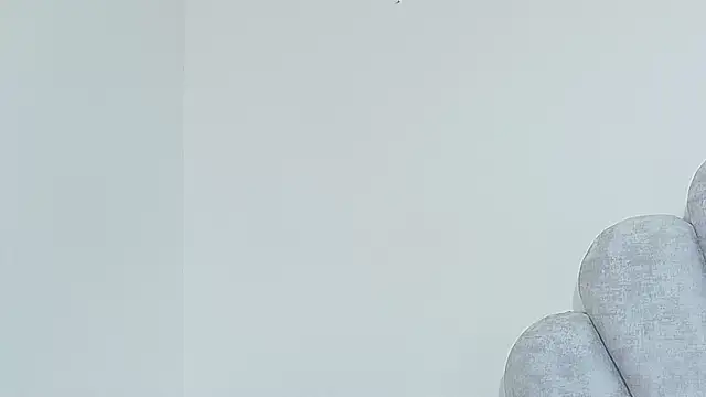 emma-conti2 online show from October 4, 2025, 2:18 pm