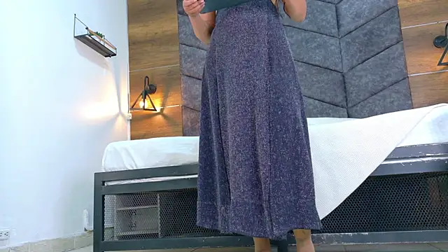 RiriiBrunette   online show from January 14, 2026, 9:18 pm