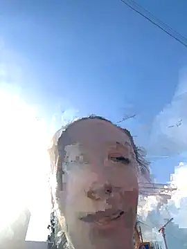 HellaryTourent online show from September 29, 2025, 12:33 pm