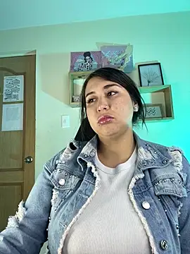 Valerie perez  online show from September 10, 2025, 9:58 pm