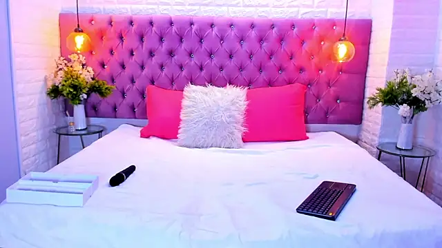 amber sparkle online show from September 16, 2025, 12:39 pm