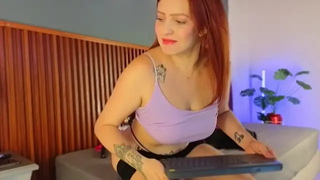 MarilynSmith01 online show from April 14, 2026, 8:47 pm