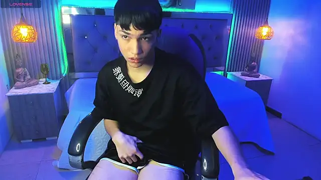 Snapshot of SamBlack_ chatting on June 25, 2026, 12:54 pm SamBlack online show from June 25, 2026, 12:54 pm