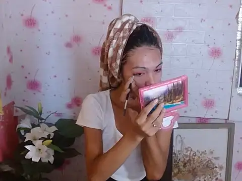 miss carlas online show from November 8, 2025, 10:35 pm