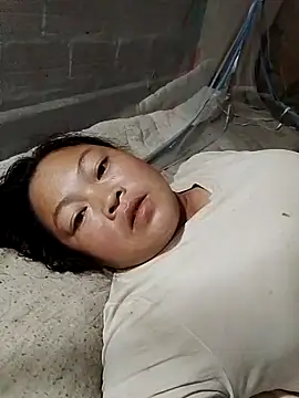 MaySweetb online show from October 16, 2025, 1:52 pm