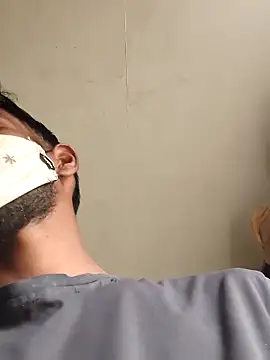 RAYI Queen 4 online show from December 14, 2025, 4:08 am