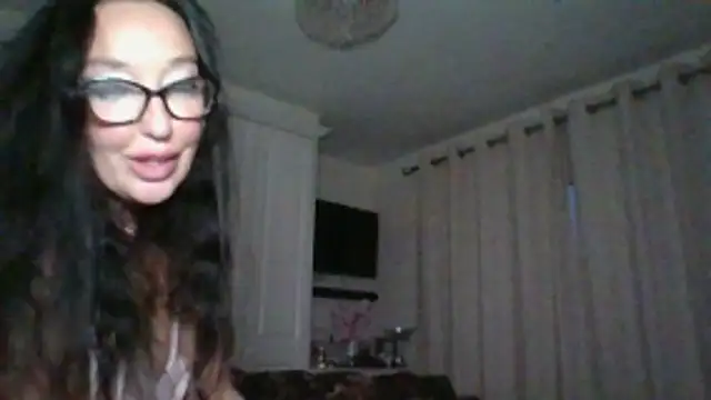 Snapshot of Kinky-CarlaXX chatting on May 20, 2026, 9:01 pm Kinky-CarlaXX online show from May 20, 2026, 9:01 pm