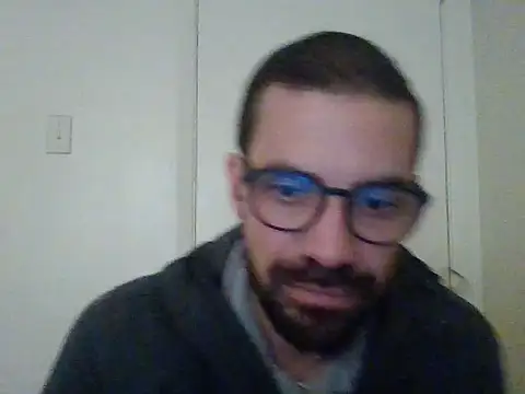 Snapshot of MartyTheSmarty chatting on November 26, 2025, 11:38 pm MartyTheSmarty online show from November 26, 2025, 11:38 pm