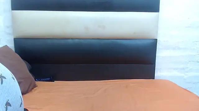 AFRICANBOOTYLICIOUSxxx online show from September 25, 2025, 4:46 pm