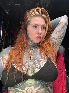 Snapshot of AlexandraWildd chatting on March 13, 2026, 9:25 am AlexandraWildd online show from March 13, 2026, 9:25 am