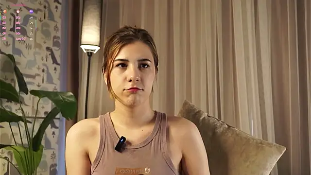 QueenieGitt online show from March 28, 2026, 1:28 am