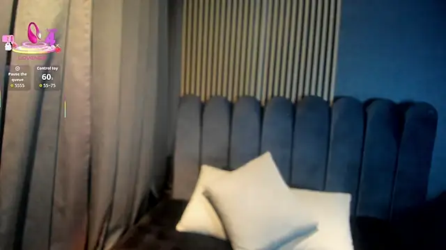 Gina 77 online show from September 22, 2025, 12:11 pm