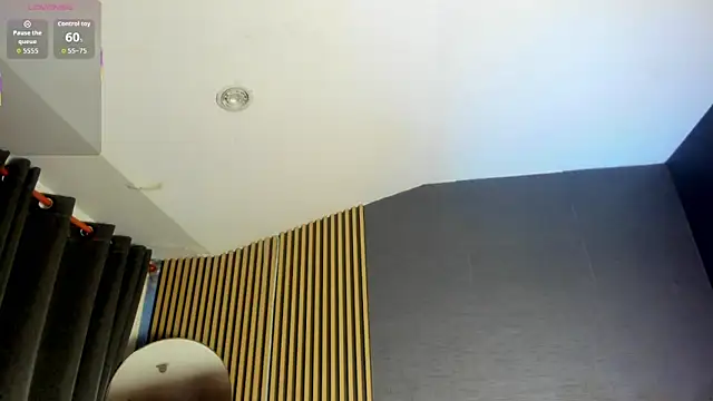 Gina 77 online show from November 8, 2025, 12:20 pm