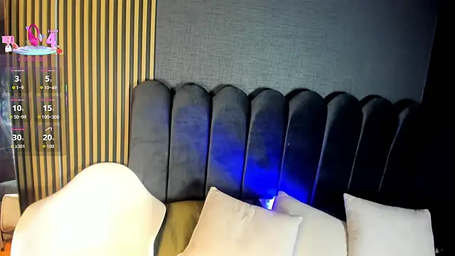 Gina 77 online show from October 31, 2025, 12:02 pm