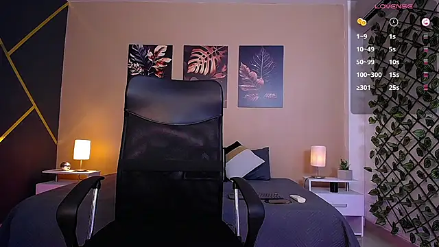 ChristopherBlack  online show from February 12, 2026, 1:11 pm