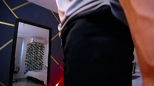 Snapshot of ChristopherBlack_ chatting on October 16, 2025, 1:08 pm ChristopherBlack online show from October 16, 2025, 1:08 pm