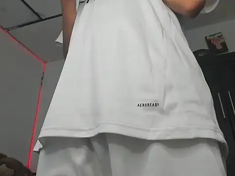 Mateo Escobar online show from November 1, 2025, 2:40 am