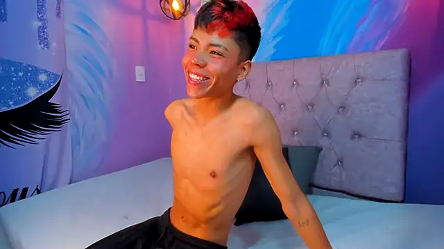 MaxiWildd online show from October 30, 2025, 12:58 pm