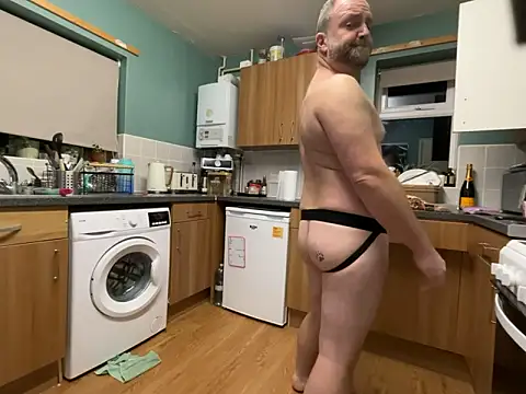 Snapshot of Dilfcam101 chatting on November 18, 2025, 6:11 pm Dilfcam101 online show from November 18, 2025, 6:11 pm