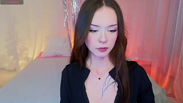 Snapshot of Adetta chatting on December 16, 2025, 11:14 am Adetta online show from December 16, 2025, 11:14 am