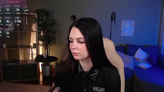 Michela Fruet online show from September 23, 2025, 1:01 am