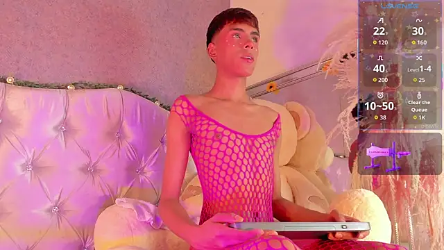 PrincePoppy online show from September 14, 2025, 8:20 pm