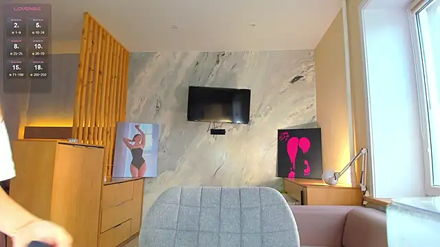 miss bubbles  online show from September 15, 2025, 12:33 am