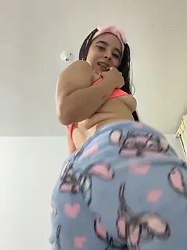 AlliceWinter online show from October 5, 2025, 12:01 am