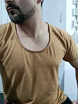 Bradd 32 online show from September 27, 2025, 1:12 am