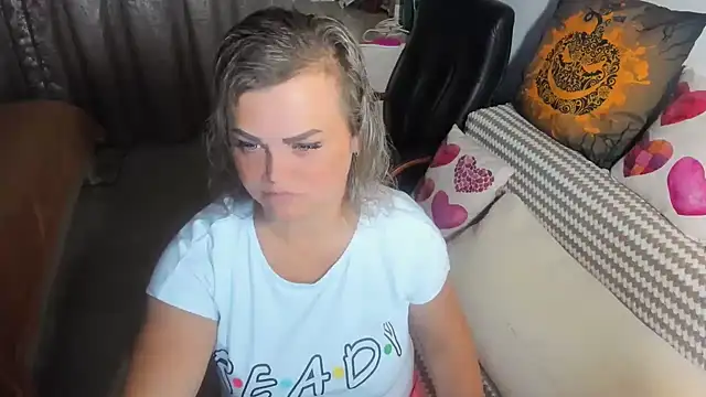 MildMature online show from September 18, 2025, 9:18 pm