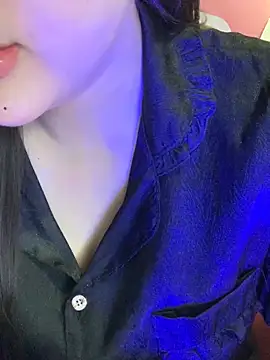 Linhtruong  online show from April 8, 2026, 1:18 am