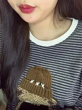 Linhtruong  online show from December 22, 2025, 4:23 am