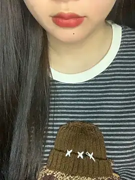 Linhtruong  online show from November 30, 2025, 4:35 am