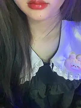 Linhtruong  online show from March 18, 2026, 3:53 am