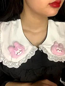 Linhtruong  online show from November 3, 2025, 4:28 am