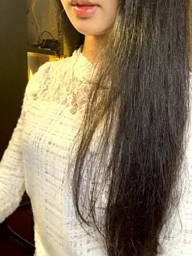 Nhinhi18 online show from March 23, 2026, 3:01 pm