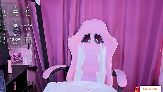 Snapshot of Rebekah_Mercer chatting on October 7, 2025, 3:40 am Rebekah Mercer online show from October 7, 2025, 3:40 am