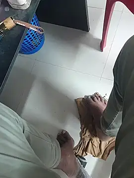 hackyourpussyxh online show from October 24, 2025, 2:27 pm