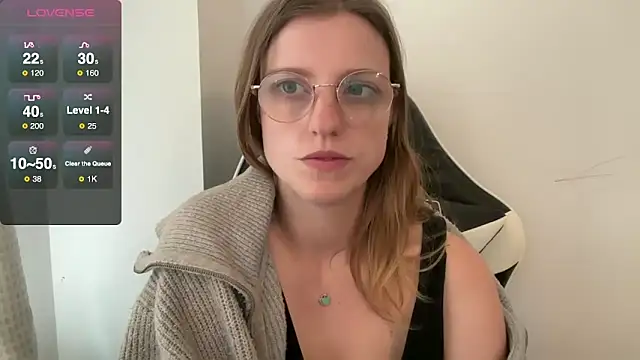 BustyKellyXXX online show from October 1, 2025, 9:14 am