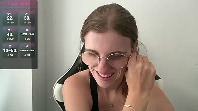 BustyKellyXXX online show from September 19, 2025, 10:08 am