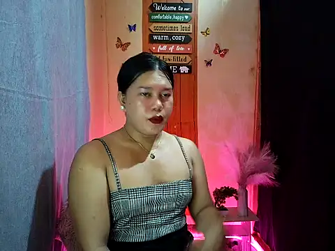 mika lover online show from September 22, 2025, 9:59 am