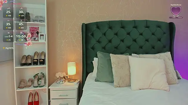 Snapshot of naughty_fun_room chatting on September 19, 2025, 10:03 pm naughty fun room online show from September 19, 2025, 10:03 pm