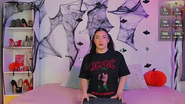 Snapshot of naughty_fun_room chatting on October 15, 2025, 10:07 pm naughty fun room online show from October 15, 2025, 10:07 pm